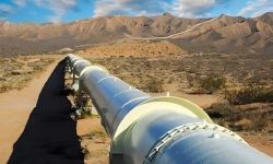 النفط تنوي إنشاء أنبوب من البصرة إلى سلطنة عُمان